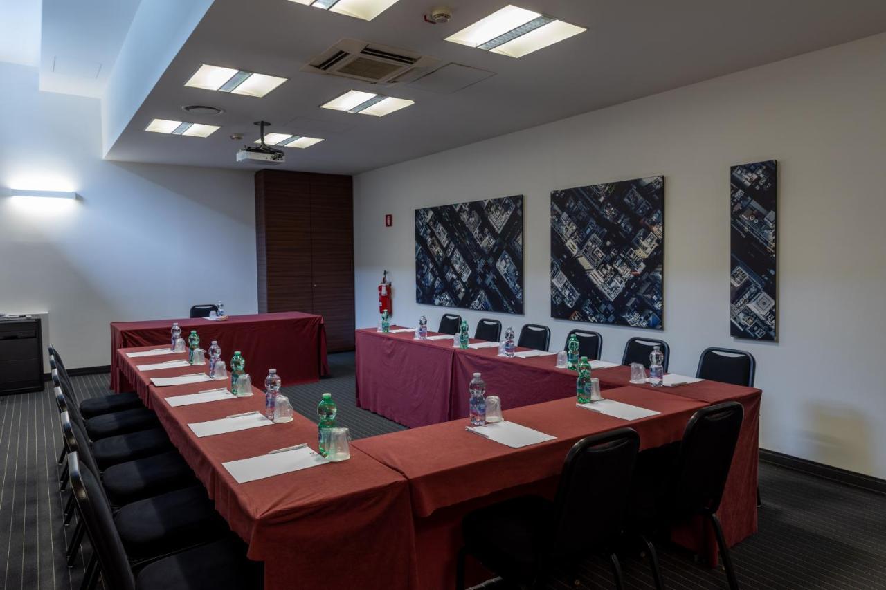 Best Western Plus Hotel Monza e Brianza Palace Cinisello Balsamo Esterno foto