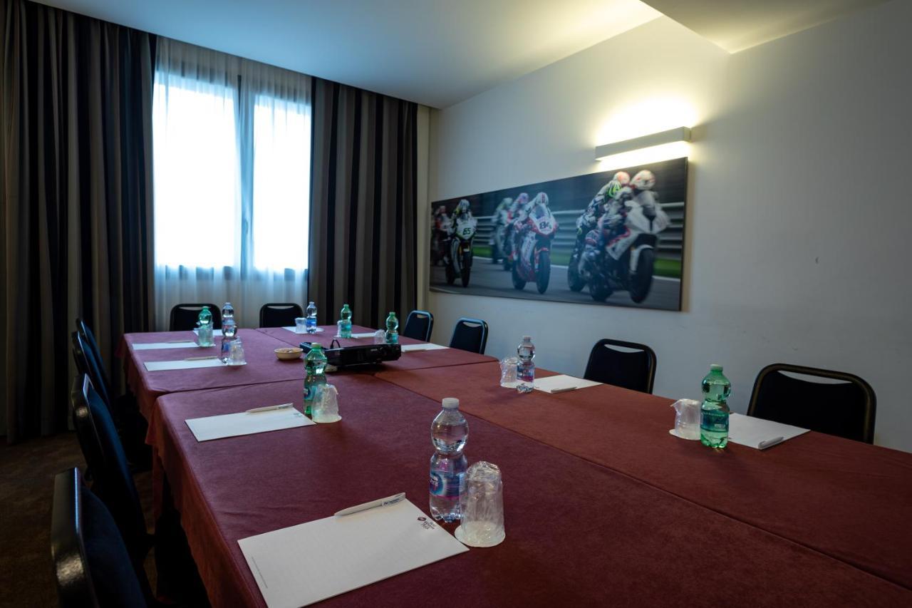 Best Western Plus Hotel Monza e Brianza Palace Cinisello Balsamo Esterno foto
