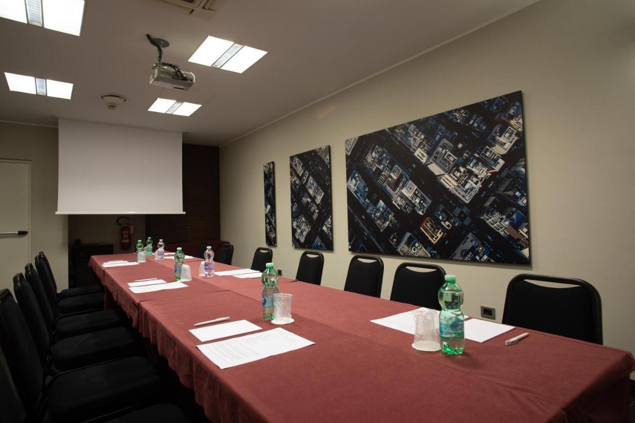 Best Western Plus Hotel Monza e Brianza Palace Cinisello Balsamo Esterno foto