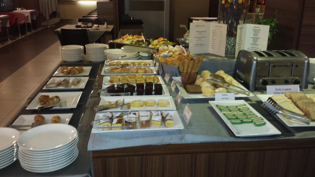 Best Western Plus Hotel Monza e Brianza Palace Cinisello Balsamo Esterno foto